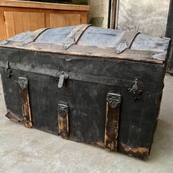 Very very old Humpback Steamer Trunk