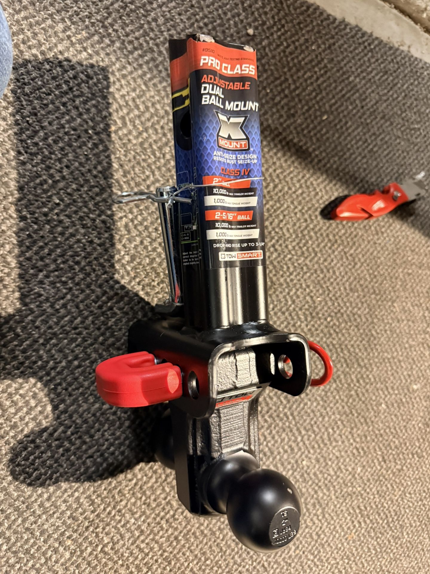 Brand New Adjustable Hitch