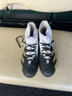 Adidas Cleat Size 7 .5 