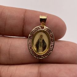 10K Gold Mary Pendant