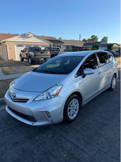 2013 Toyota Prius V