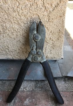 Sheet metal crimper