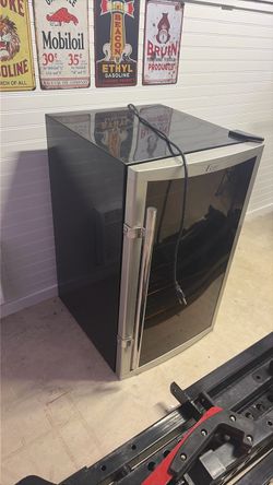 Ewave wine fridge