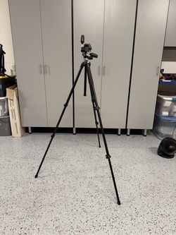 Manfrotto 290 Tripod with Fluid Head – Professional Camera Tripod