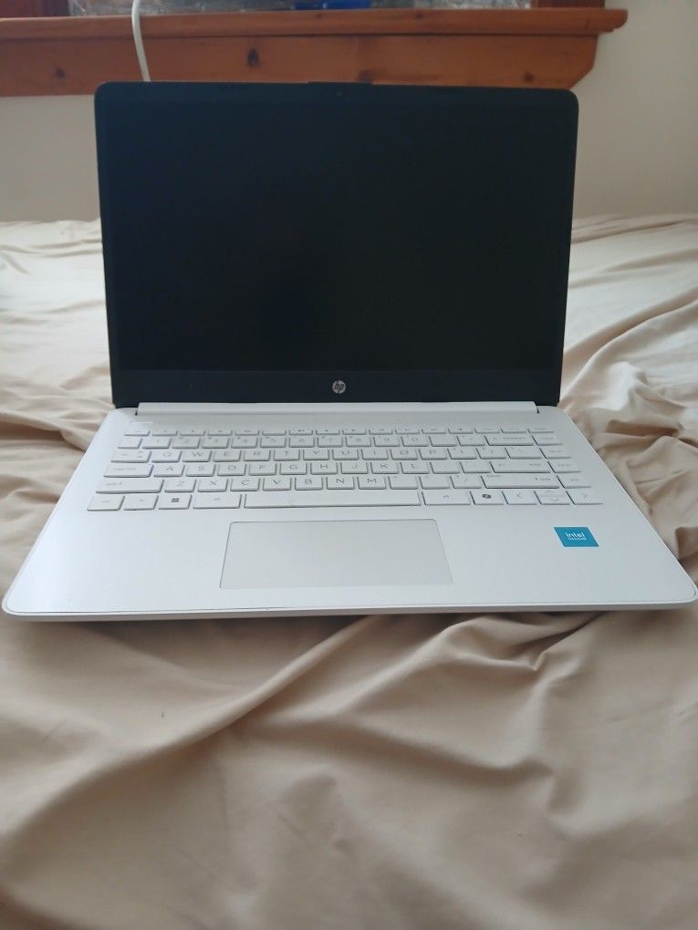 HP 14" dq0002dx Laptop