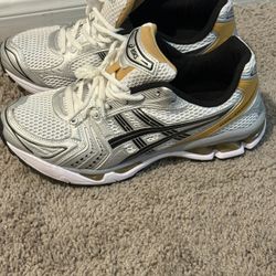 ASICS 