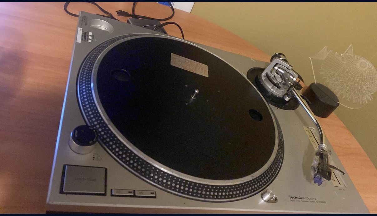 Technics Turntable 1200 MK2 Must Go