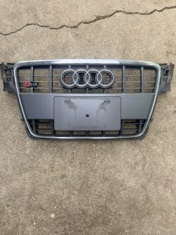 Audi S4 Grill