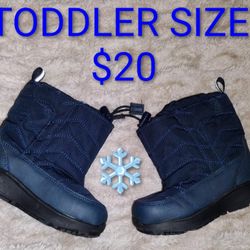 FIRM IN MERCED‼️BOYS SNOWBOOTS SIZE 9