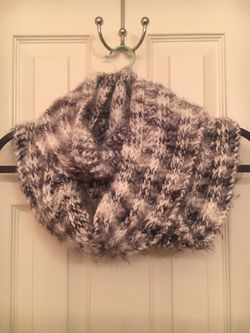 Infinity scarf