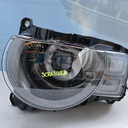 2020-2024 LAND ROVER DEFENDER LEFT HEADLIGHT 