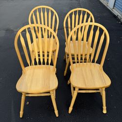 Set Of 4 Oak Chairs