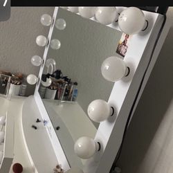 Impression Vanity