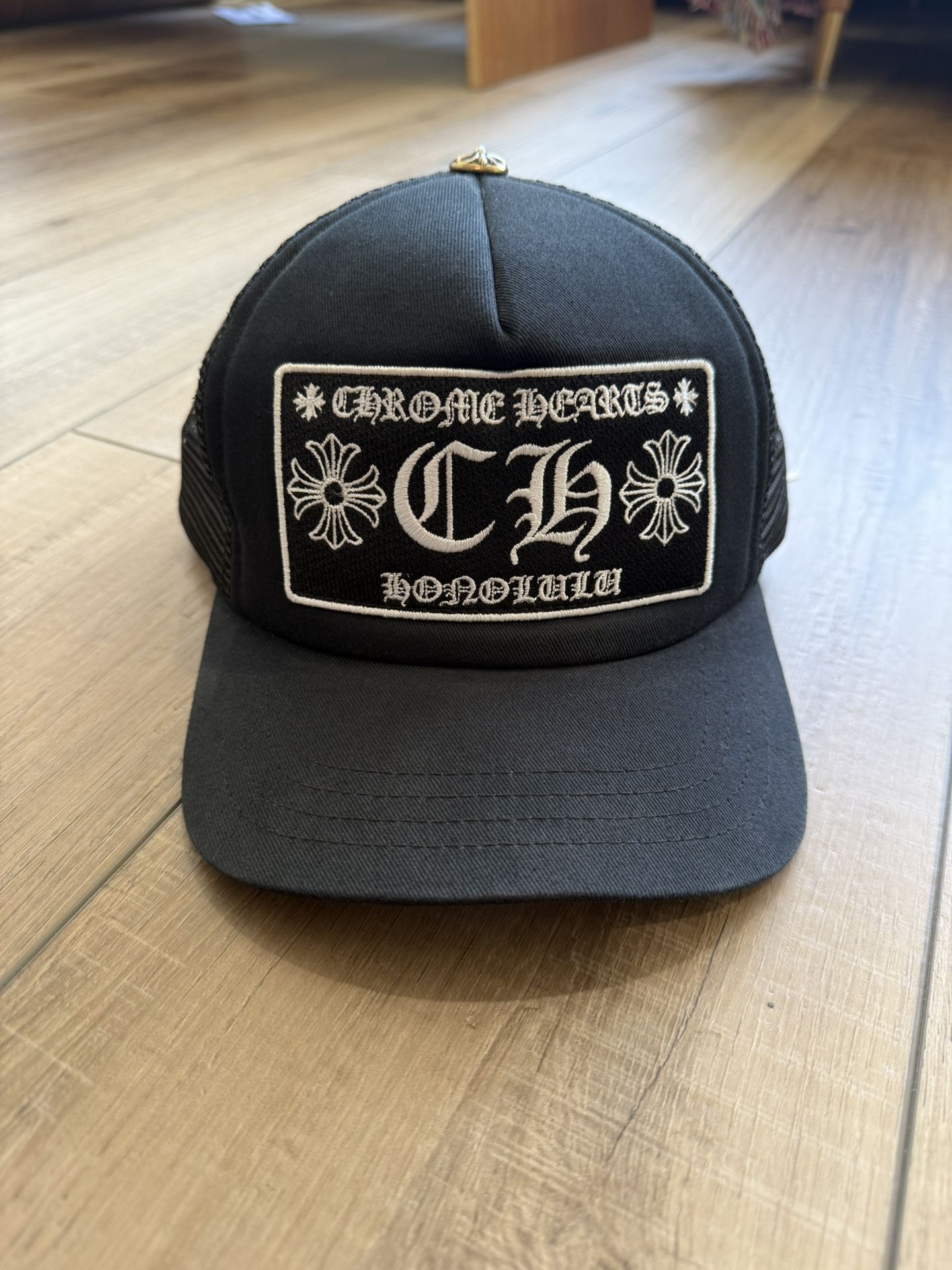 Chrome Hearts　Honolulu　Trucker Hat Cap 25947413~black_0.png