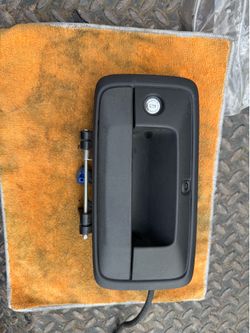tailgate handle with camera chevy Silverado 2014-2018