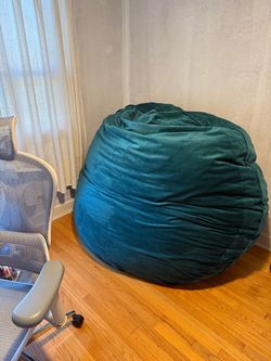 Giant 7’ Jaxx Beanbag Lovesac