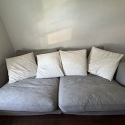 Oversized Comfy Couch – Good Condition 	•	Large Couch – Super Comfortable, Great De
