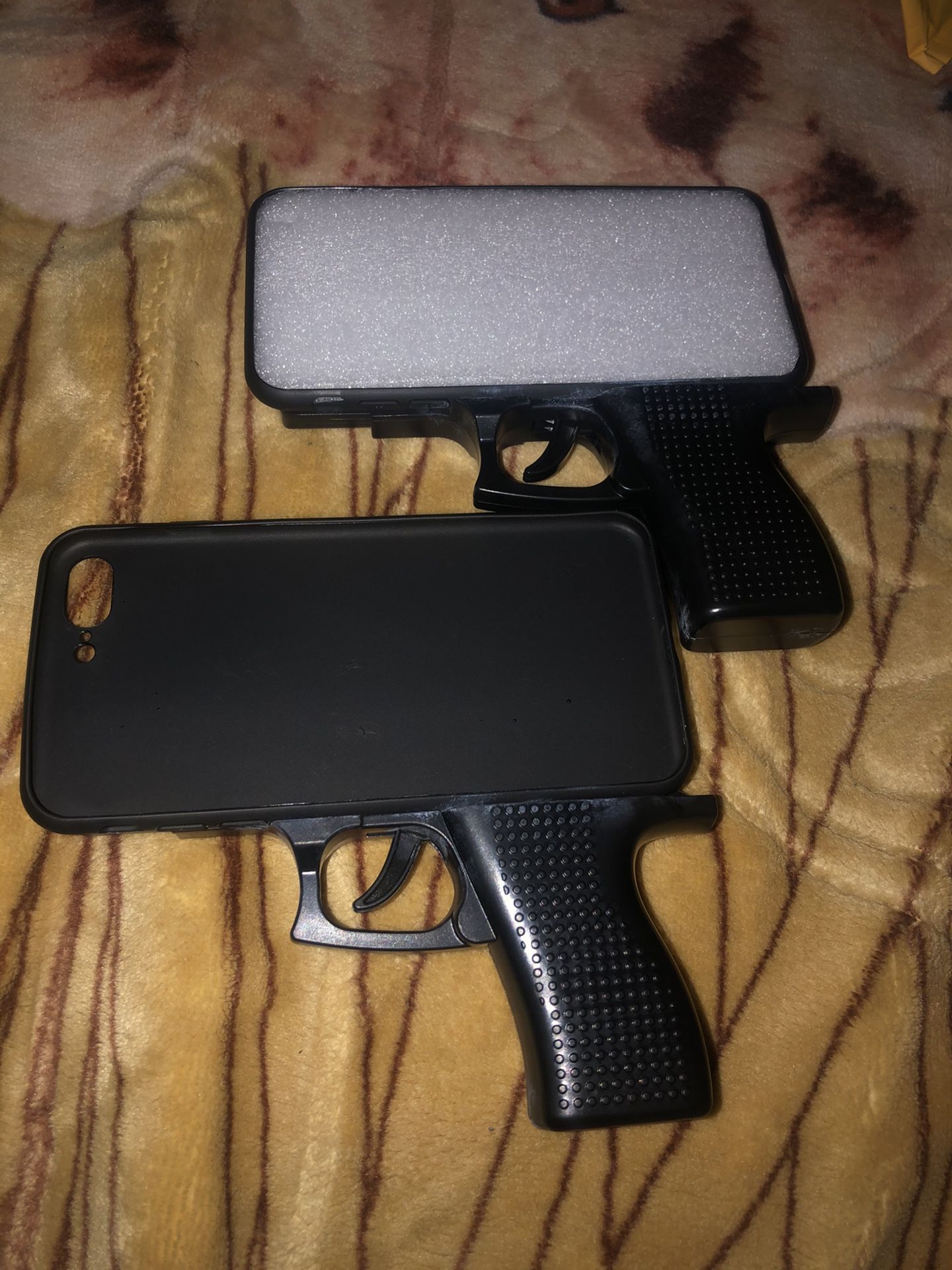 Luxury 3D IPhone case. Silicone toy pistol