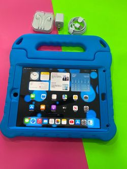 Apple iPad Air 2 – 16 GB – 9.7” Retina – Touch ID – w/ Case & New Accessories