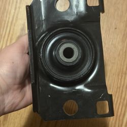 Genuine Nissan Engine Mount