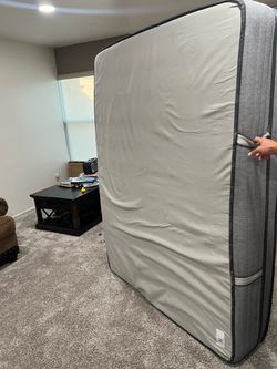 Full size mattress