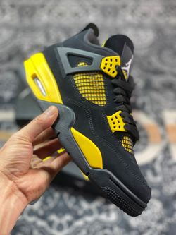Air Jordan 4 Retro 'Thunder' 2023