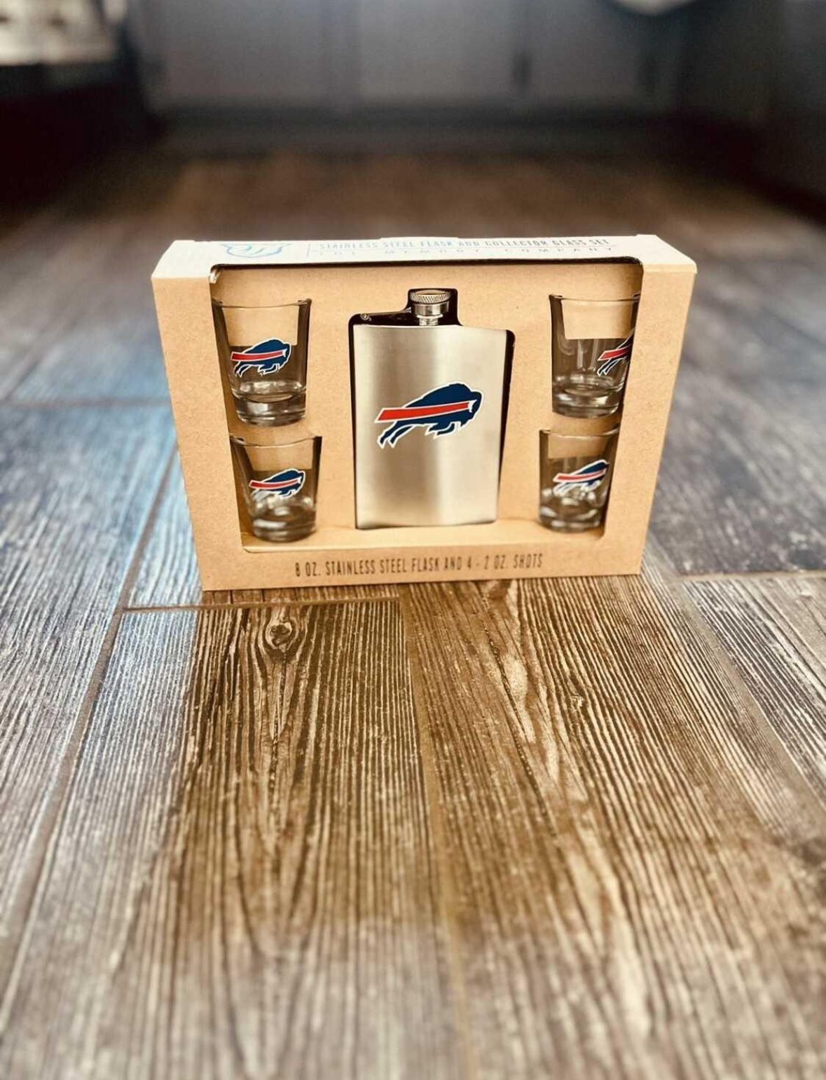 New Buffalo Bills Flask Shot Glass Set