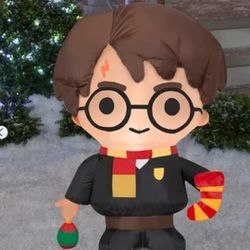 New!! Pre-lit (Prelit) Inflatable Christmas Lawn Ornament  - Harry Potter 