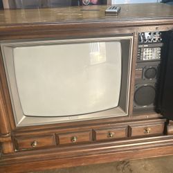 1980’s Magnavox Console TV