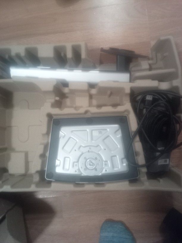 Dell Desktop Monitor