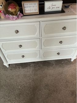 Dresser and nightstand for sale