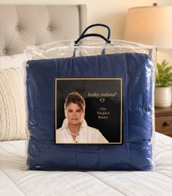Kathy Ireland 8 lb Weighted Blanket – Brand New – $30