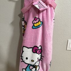 Hello Kitty Throw Blanket 
