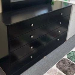 Eight Drawers Dresser 