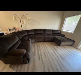 Sectional sofa w/ recliner seats