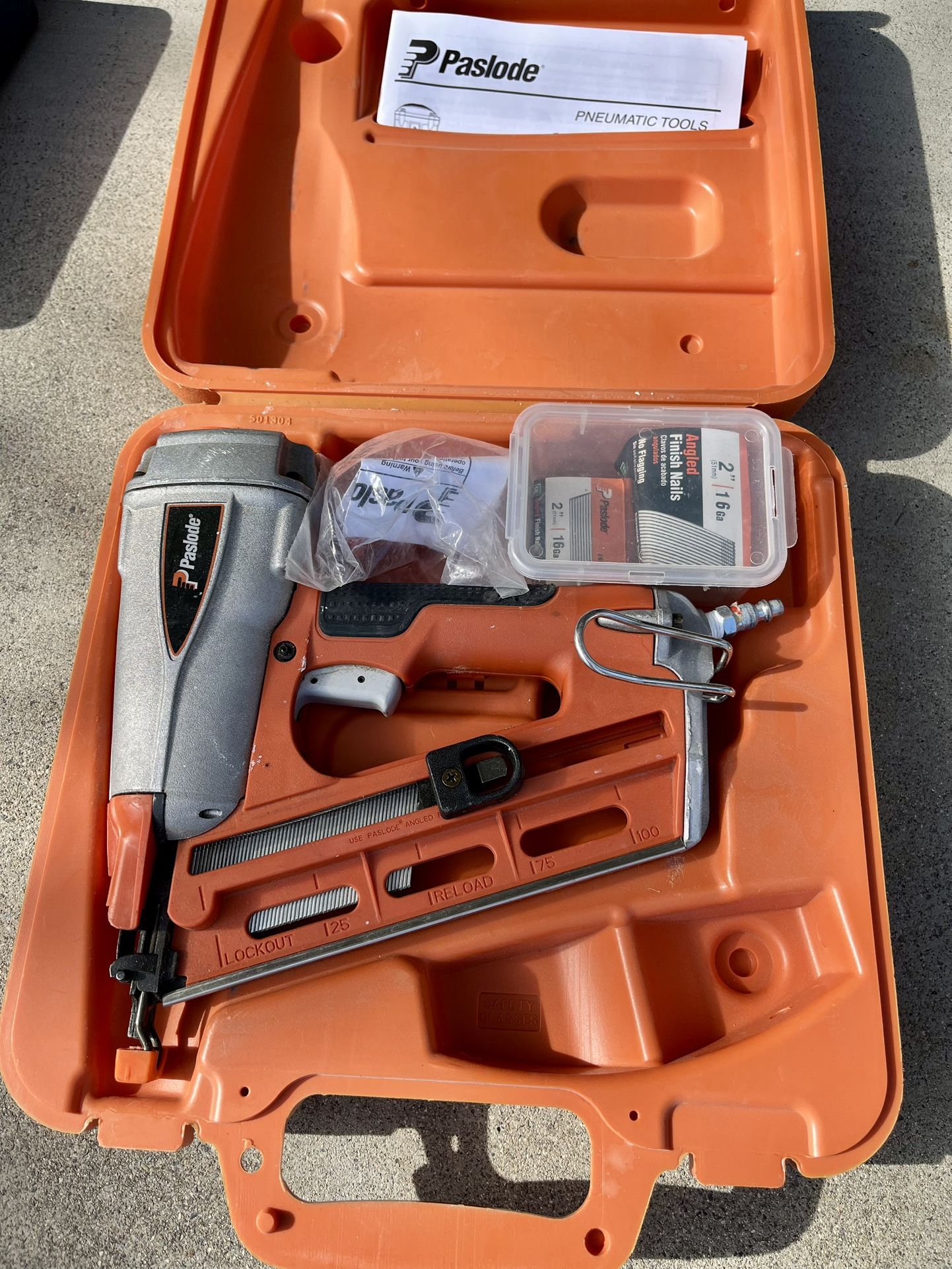 Paslode 16 Gauge Angled Finish Nailer