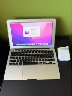 2015 MacBook Air 11” 4GB RAM/128GB SSD/Fully Functional