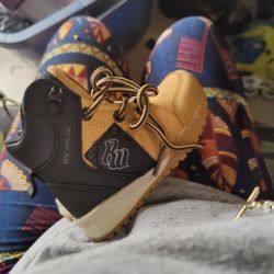 Brand New Rocawear Boots Toddler 8c