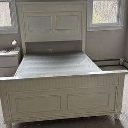 Wooden white full bed + 8 drawers dresser
