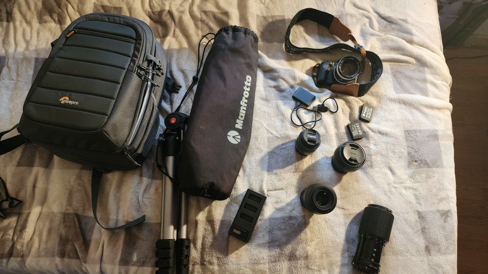 Canon Eos M50 W/5 Lenses And More