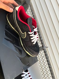 Nike SB Dunk Low Black Red Sneakers