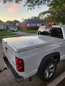 2007 Ram Fiberglass Bed Cover