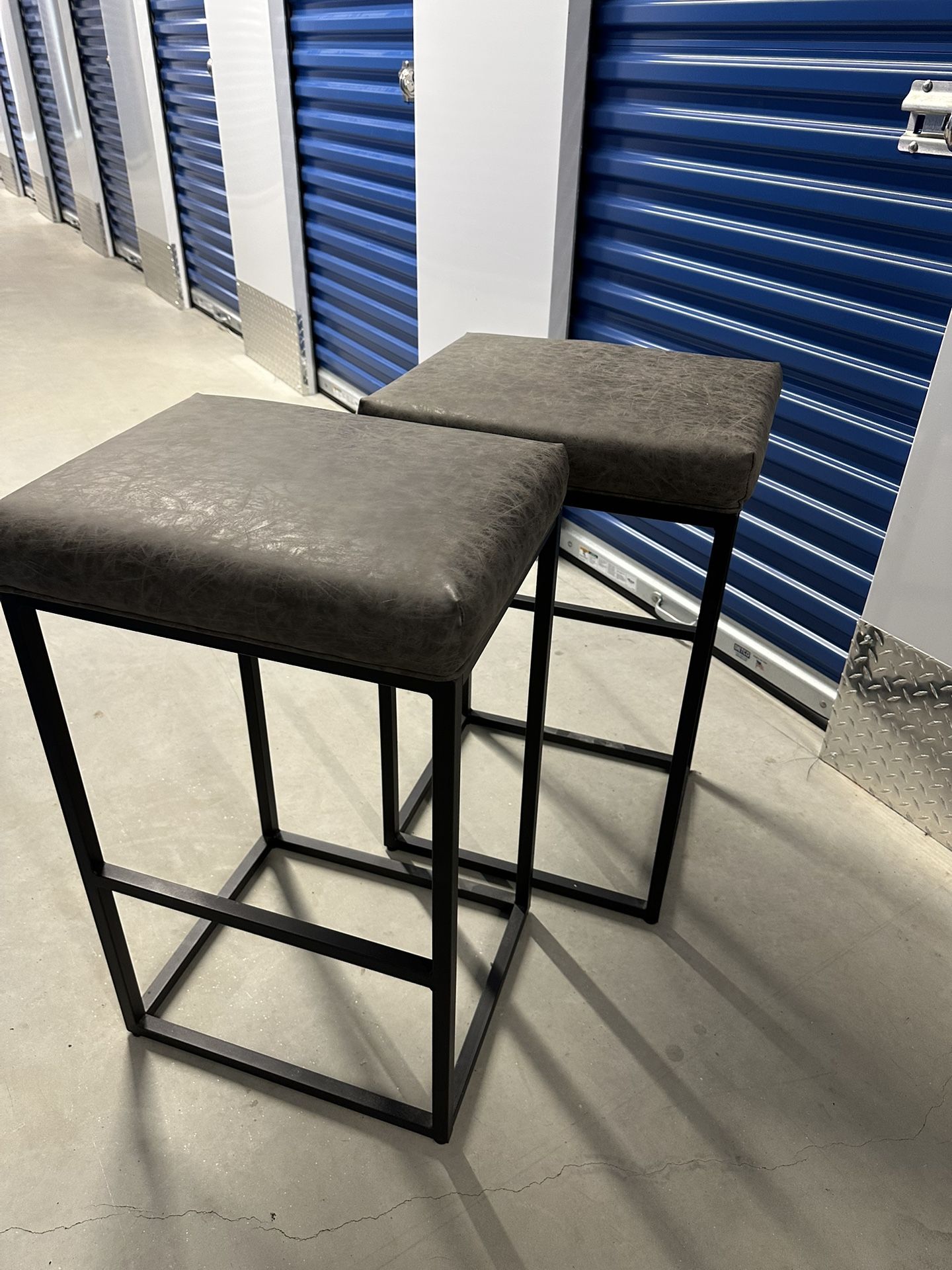 Bar stool