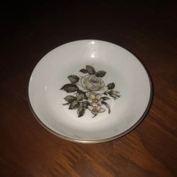 Royal Worcester 51, Butter Pat, Salt Dish Bowl English Bone China, 4" W 3/4" T