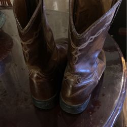 Ariat Boots Size 11 Used Only 25$