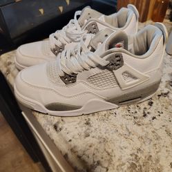 Size 8- Jordan 4 Retro Mid White Oreo *412