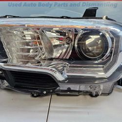 2016-2023 TOYOTA TACOMA LEFT HEADLIGHT 