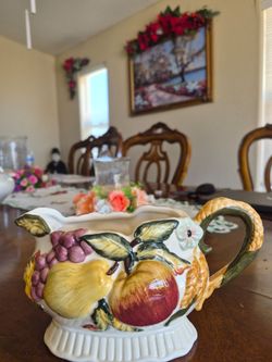 Gravy boat