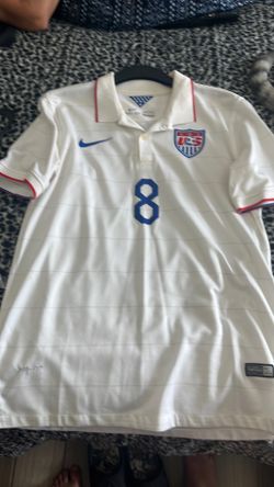 Clint Dempsey USA home jersey