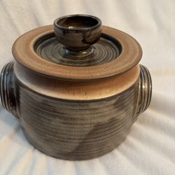 Vintage Handmade Stoneware Pottery Bowl With Lid And Handles 